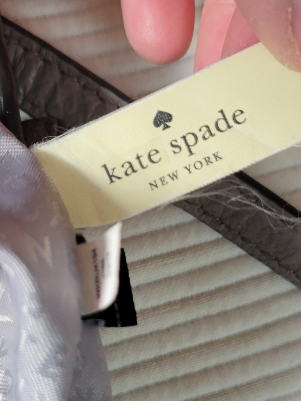 Kate Spade Grove Street Millie Pebbled Leather Crossbody Bag Taupe Greige - Picture 9 of 11